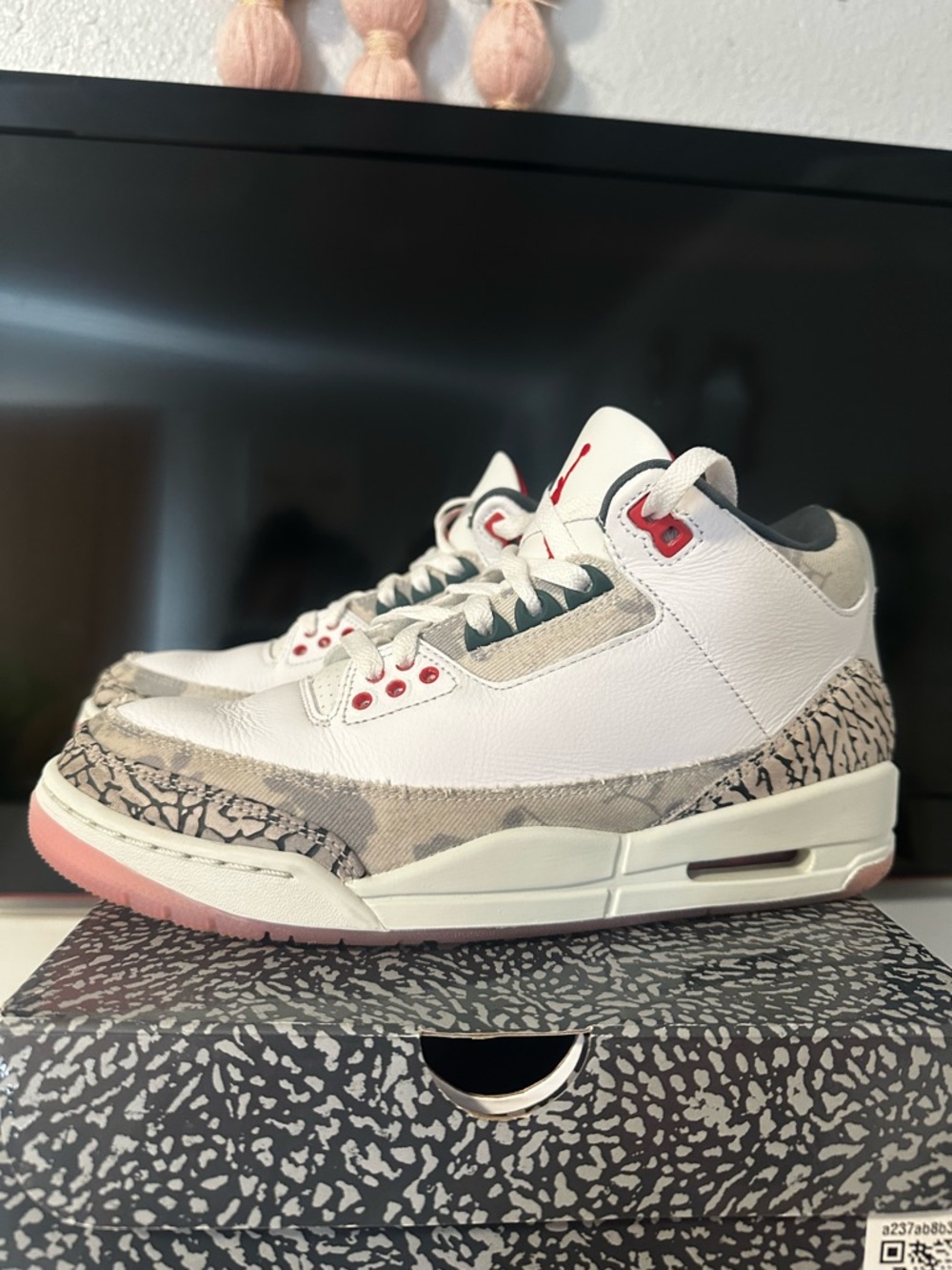 Air Jordan 3 Retro Wings